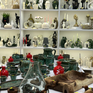 دکوری پلی استری و ظروف چوبی و سرامیکی